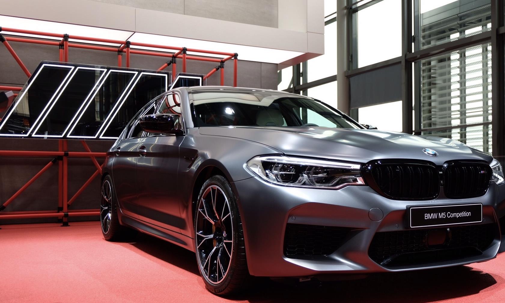 堪称“陆地飞机”，操控强过AMG，配4.4T比法拉利霸道