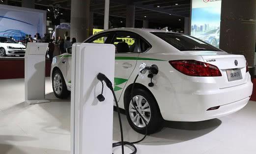 为什么都不愿意买燃油车？车主：养车成本太高