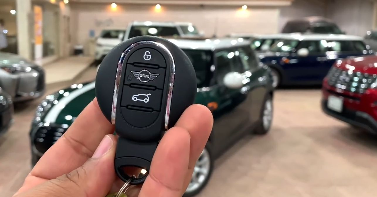 19款中东版MINI Cooper到店实拍，7.9秒破百！