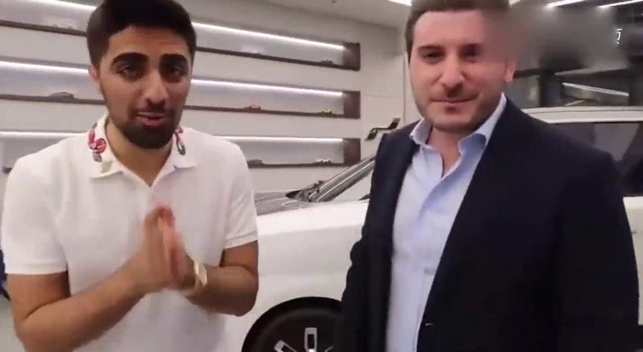 迪拜土豪学习驾驶9000万的莱肯跑车，这才是真正的超级跑车！