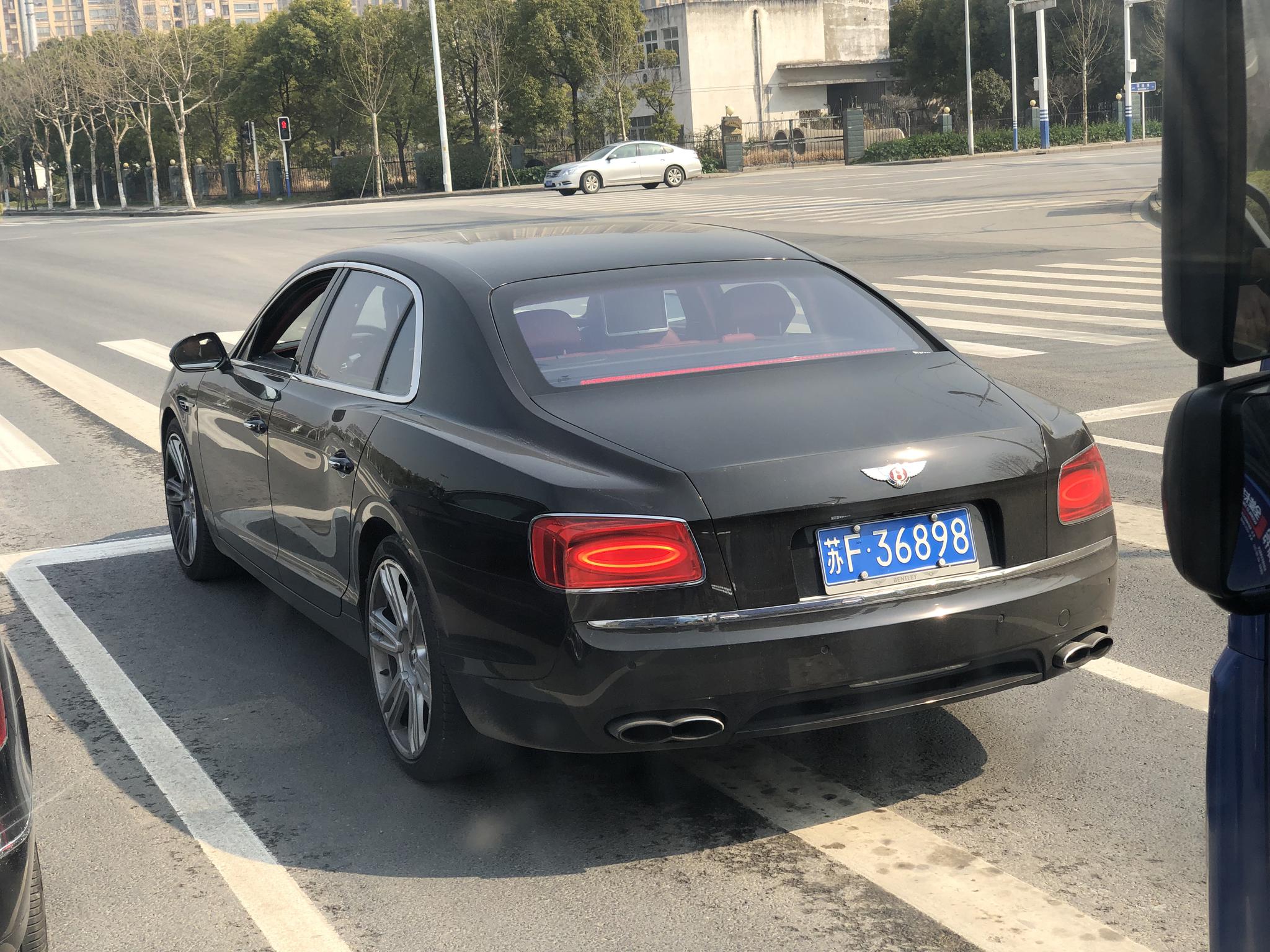 “英系大型三厢车“最新资讯都在这了，就等你来