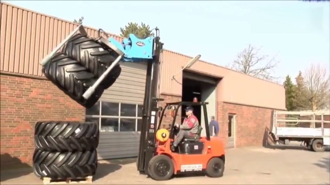 用这个工具分分钟更换,巨型矿用卡车轮胎！