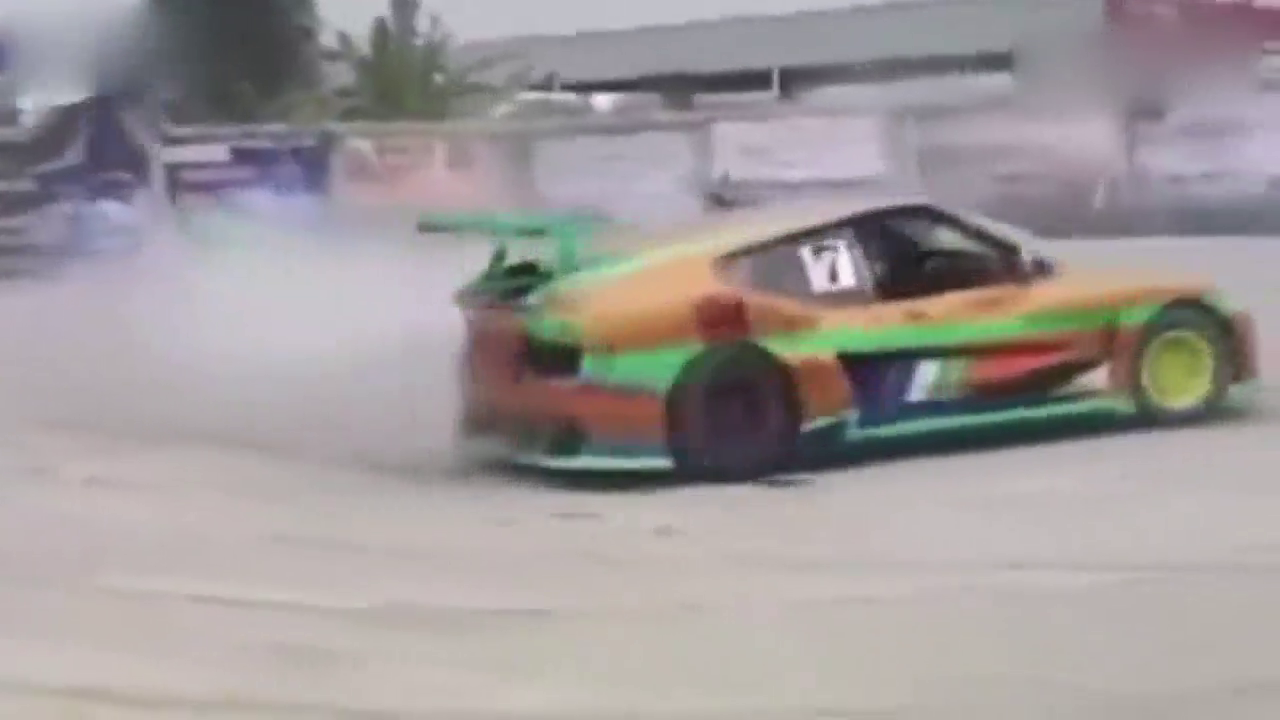 实现梦想！汽修男纯手工造跑车