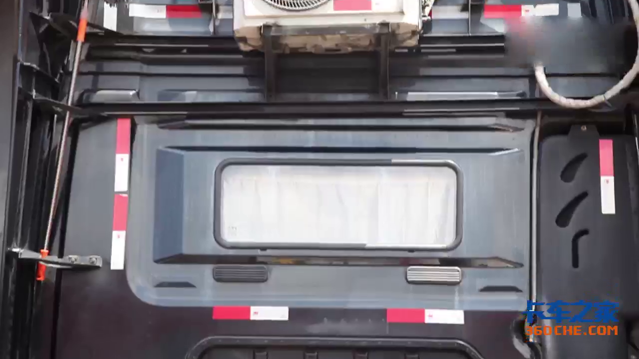 卡车司机花光一趟运费改装的车载音响，这台解放JH6让他玩嗨了