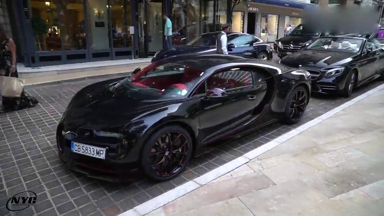 实拍：最佳超级跑车，布加迪威龙在街头