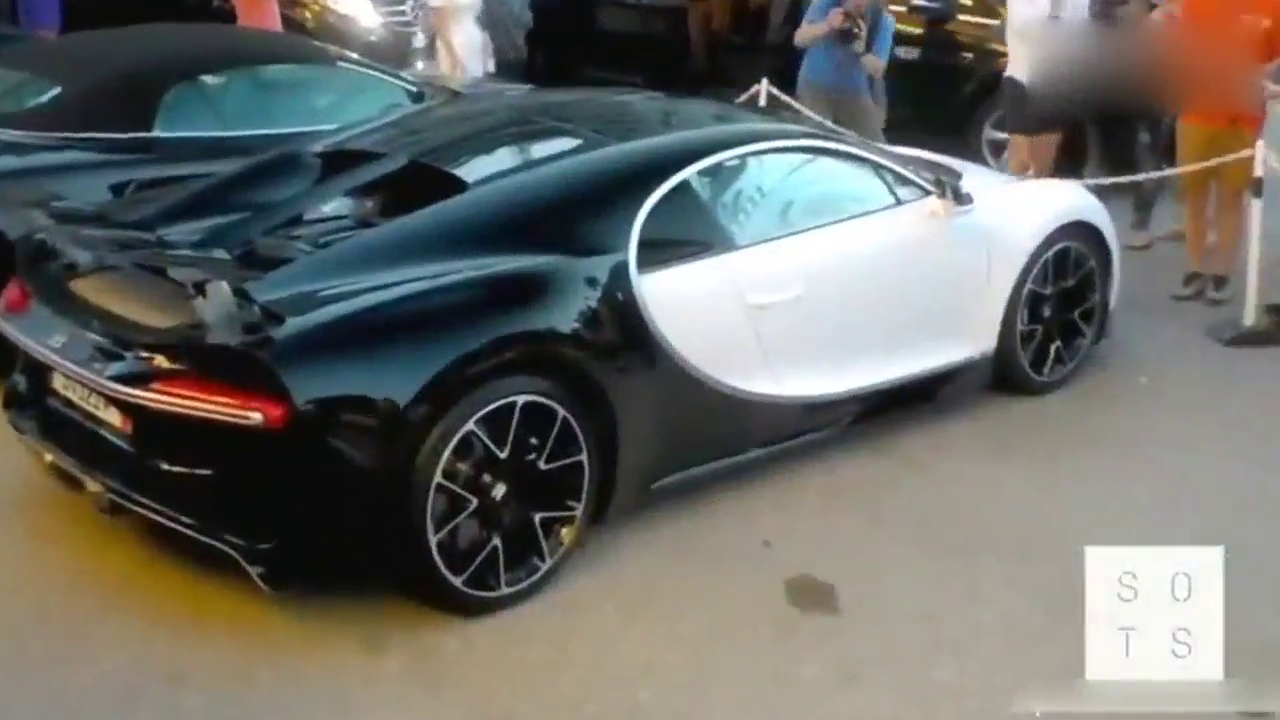 价值两千万的阿波罗跑车一出场，边上五千万的布加迪都被冷落了