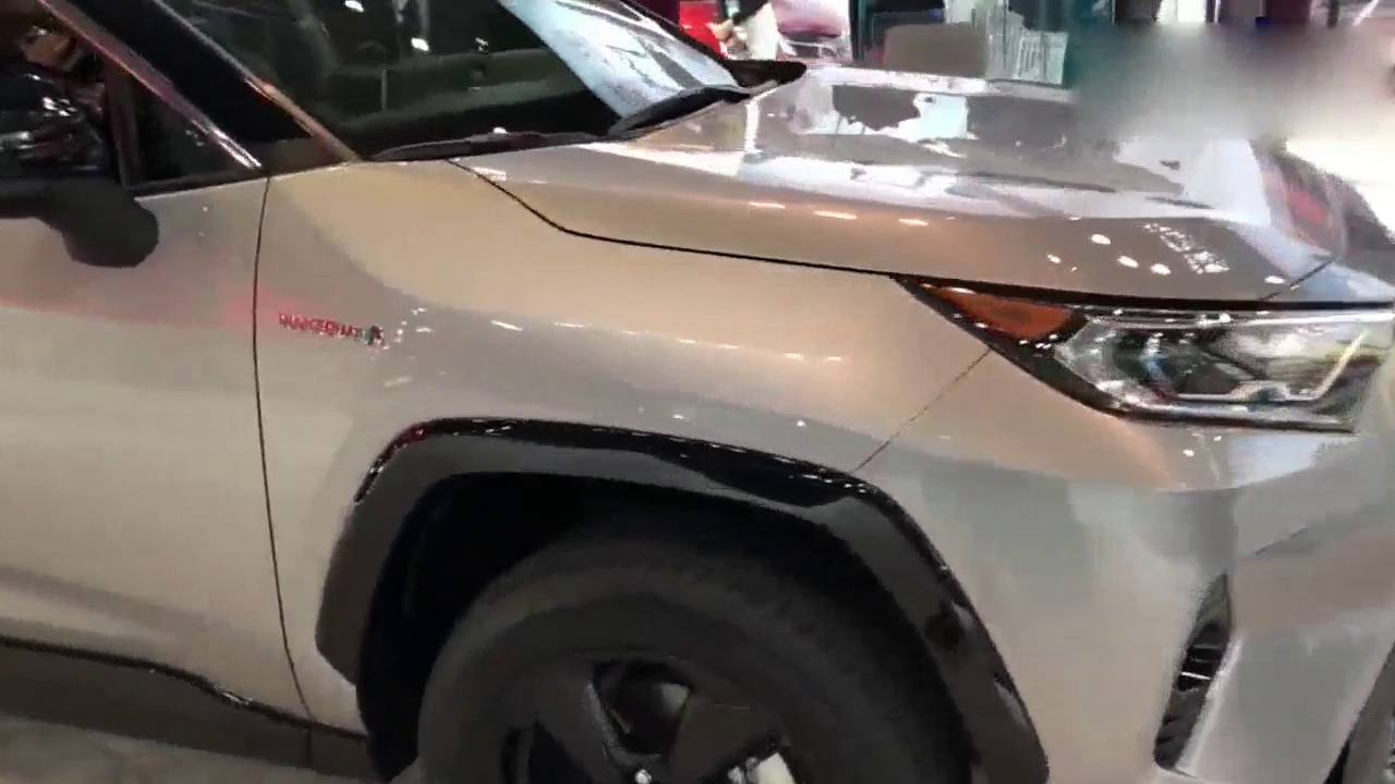 国外车展实拍2019款丰田RAV