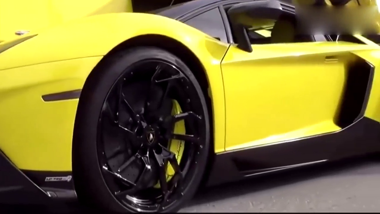 买游艇送了兰博基尼跑车，是真霸气！