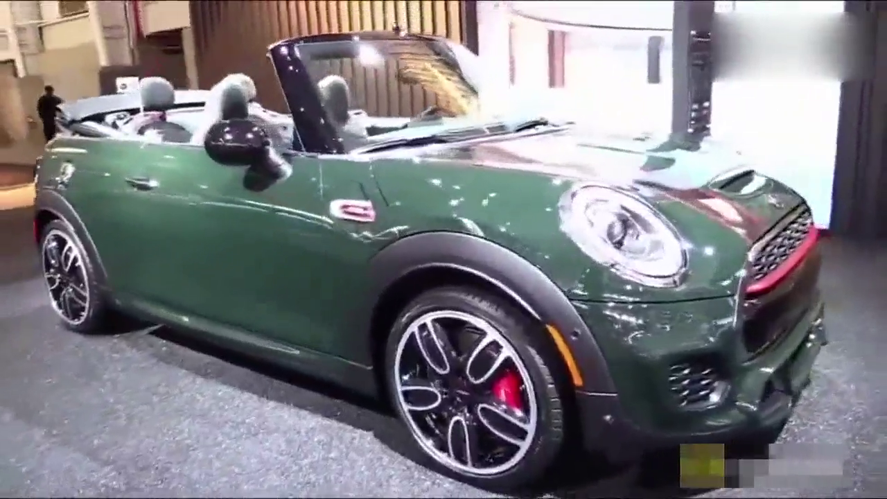 全新MINI JCW敞篷版亮相纽约车展，给你不一样的精致