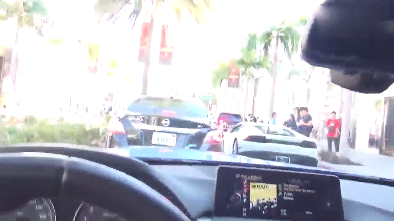 兰博基尼跑车司机刚刚还在嚣张，5秒钟后彻底怂了