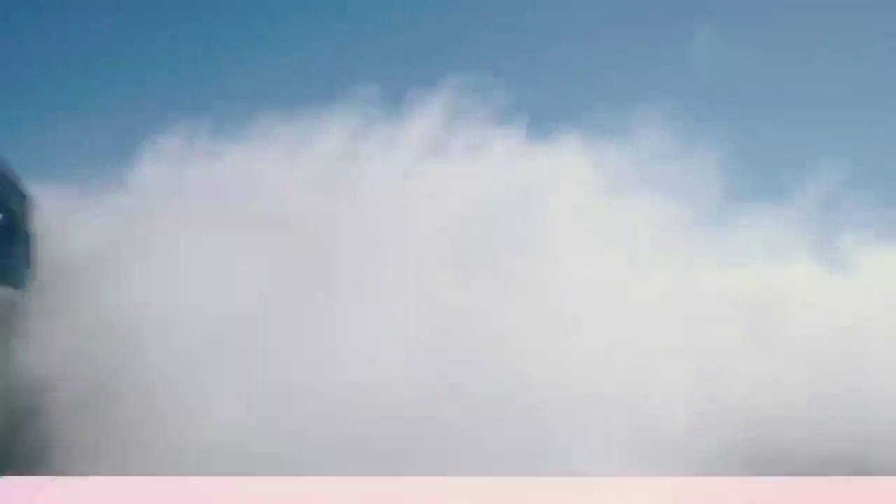 都要横着走 多辆改装车赛道漂移展示