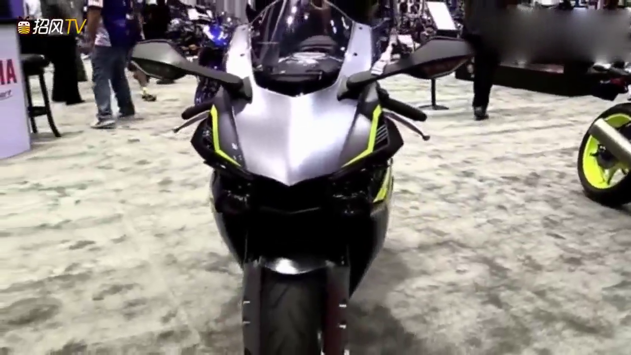 前脸太科幻了！2018 雅马哈Yamaha R1S SX车展实拍!