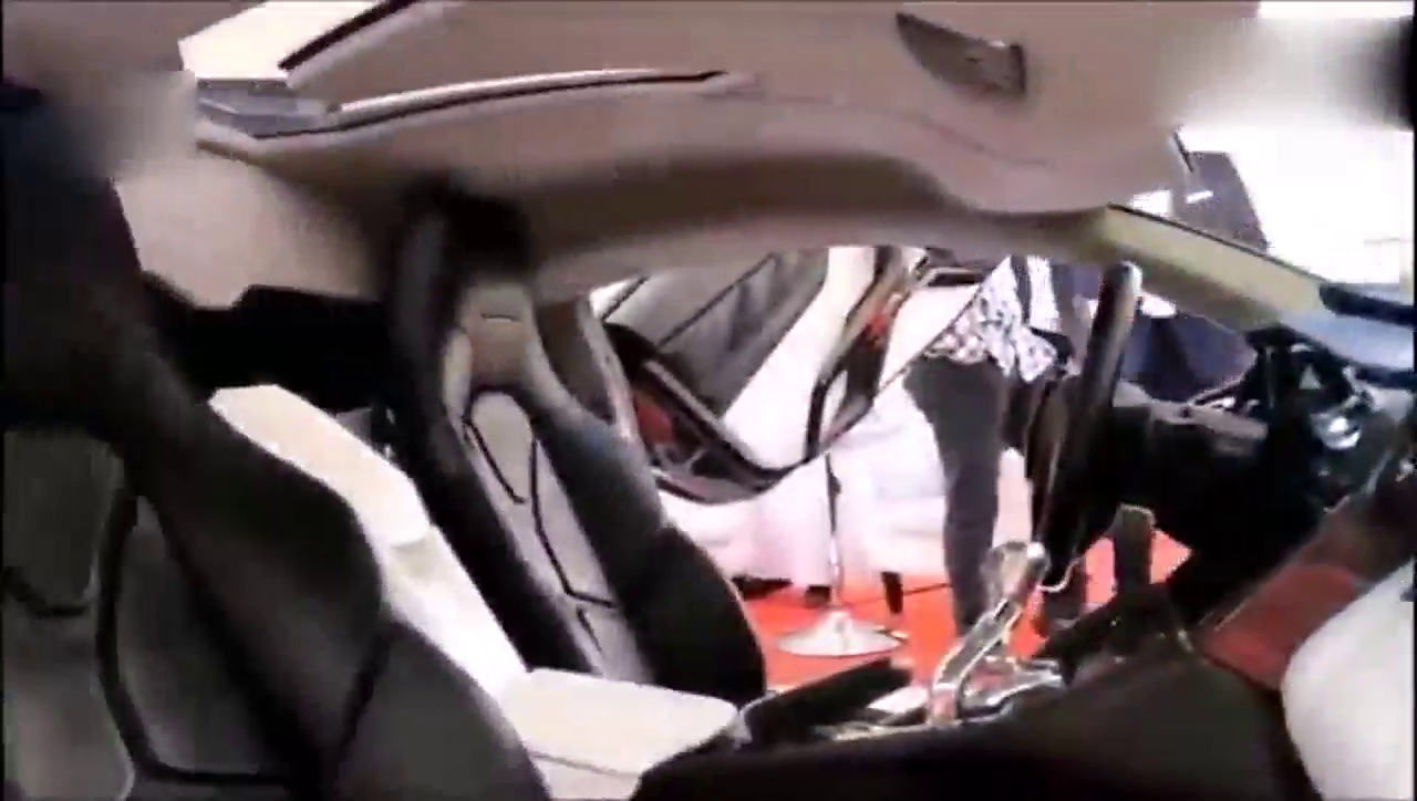 土豪私人订制价值9000万的跑车，有一种奢华不是有钱能买到的