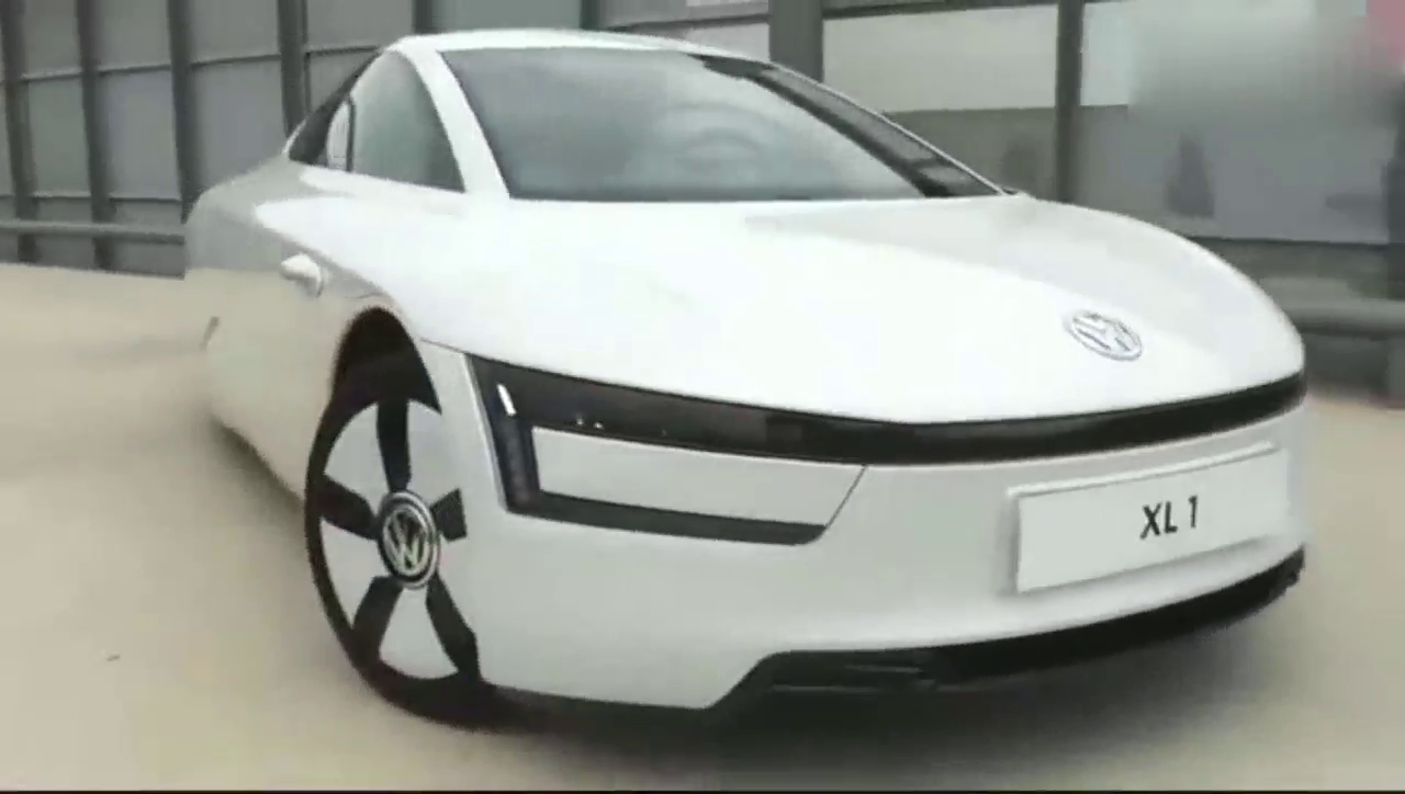 价值500万的大众电动跑车，外形挺酷，和特斯拉比比怎么样