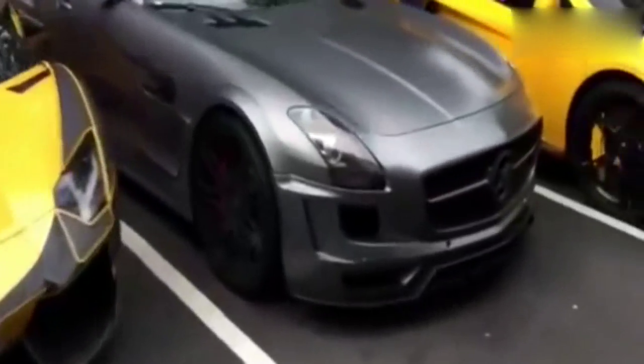 国外街头一整排跑车，最后一辆很少人见过！