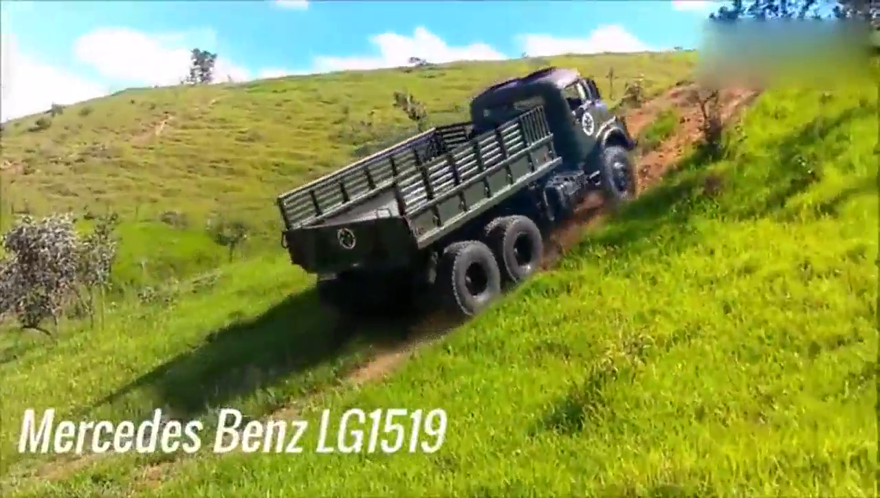 奔驰军用卡车的悬架有多强悍？爬坡那一刻眼见为实