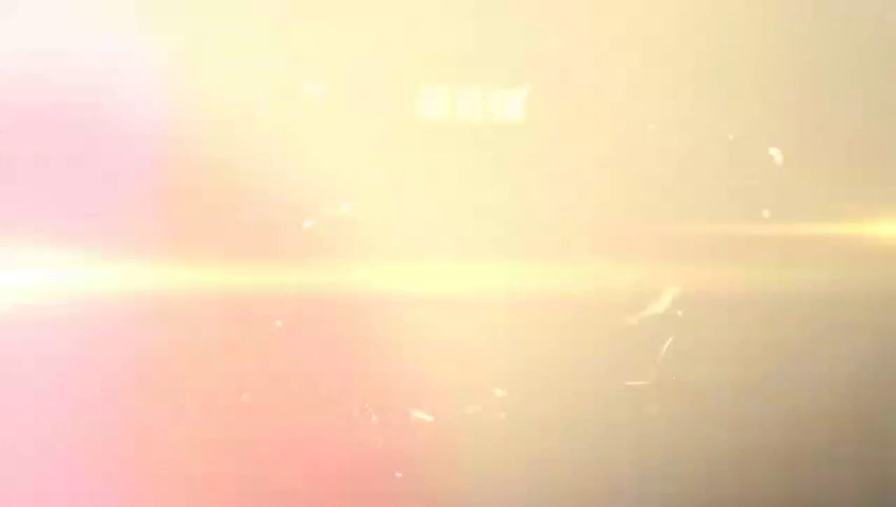 女子路边叫出租车，却坑了电动车，监控拍下愤怒一幕