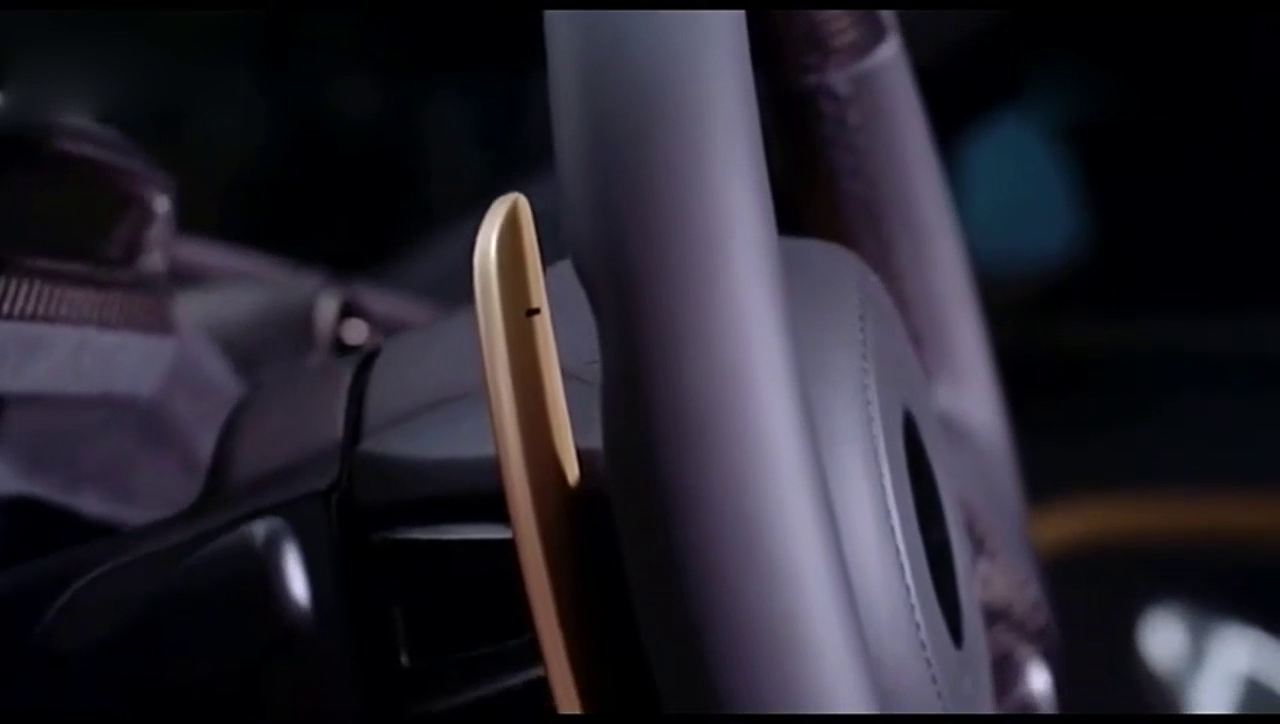 迈凯轮720s超级跑车 迪拜定制版，有钱人就是不一样啊