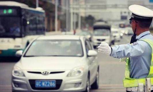 车险买这4种就够了，老车主：多买的都是在给保险公司送钱