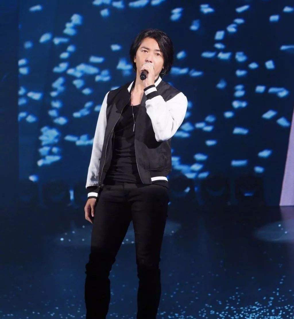 有人用社交软件假扮郑伊健骗粉丝,郑伊健回应:我不会写那么多字