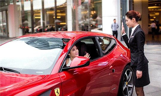 在买车的时候被4S店强制买保险应该怎么办？老司机：我有办法