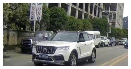 众泰版“玛莎拉蒂”已经上路了?成本只需300块!网友:心动了