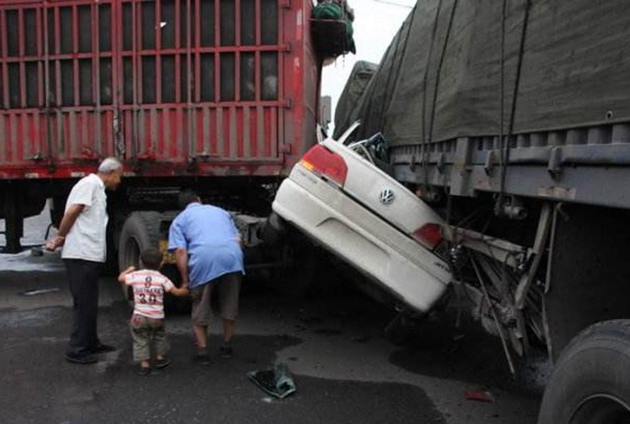 轮胎自燃不赔？货车保险水太深，卡友买车险还得挑着来