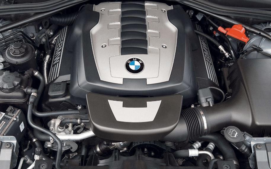 冬天汽车行驶前，记得要做这件事，别等发动机报废才来后悔！