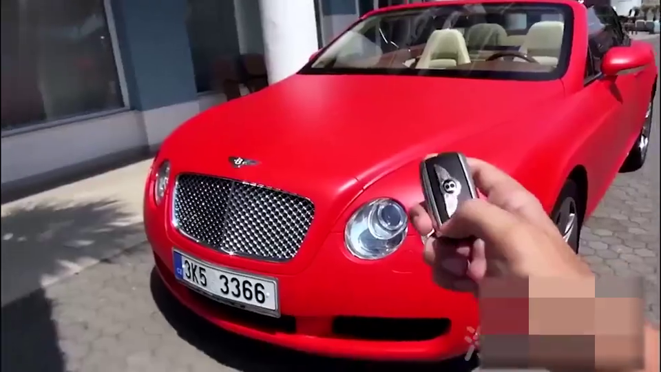 500万的宾利跑车,如果不是有视频你连引擎盖都打不开!