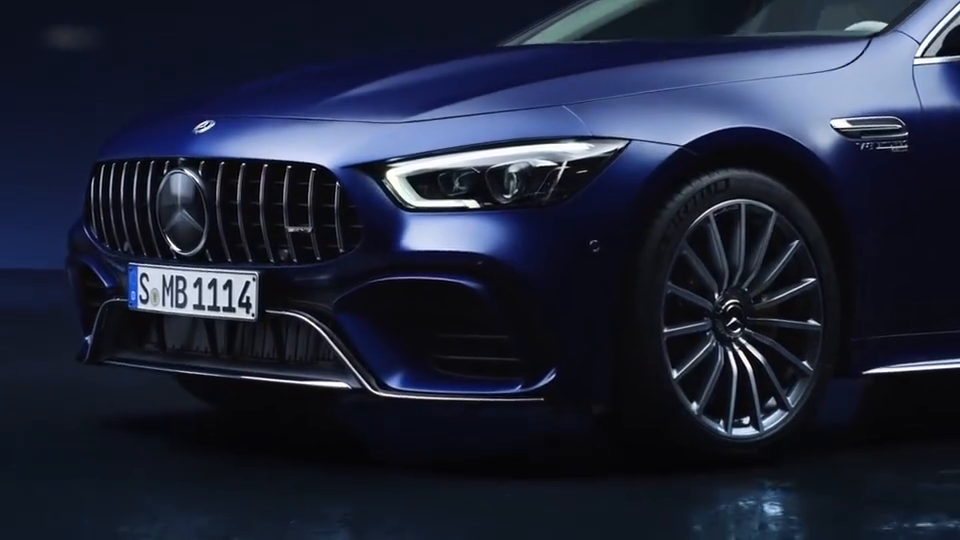 奔驰新款四门GT跑车,后悔买了保时捷帕拉梅拉!