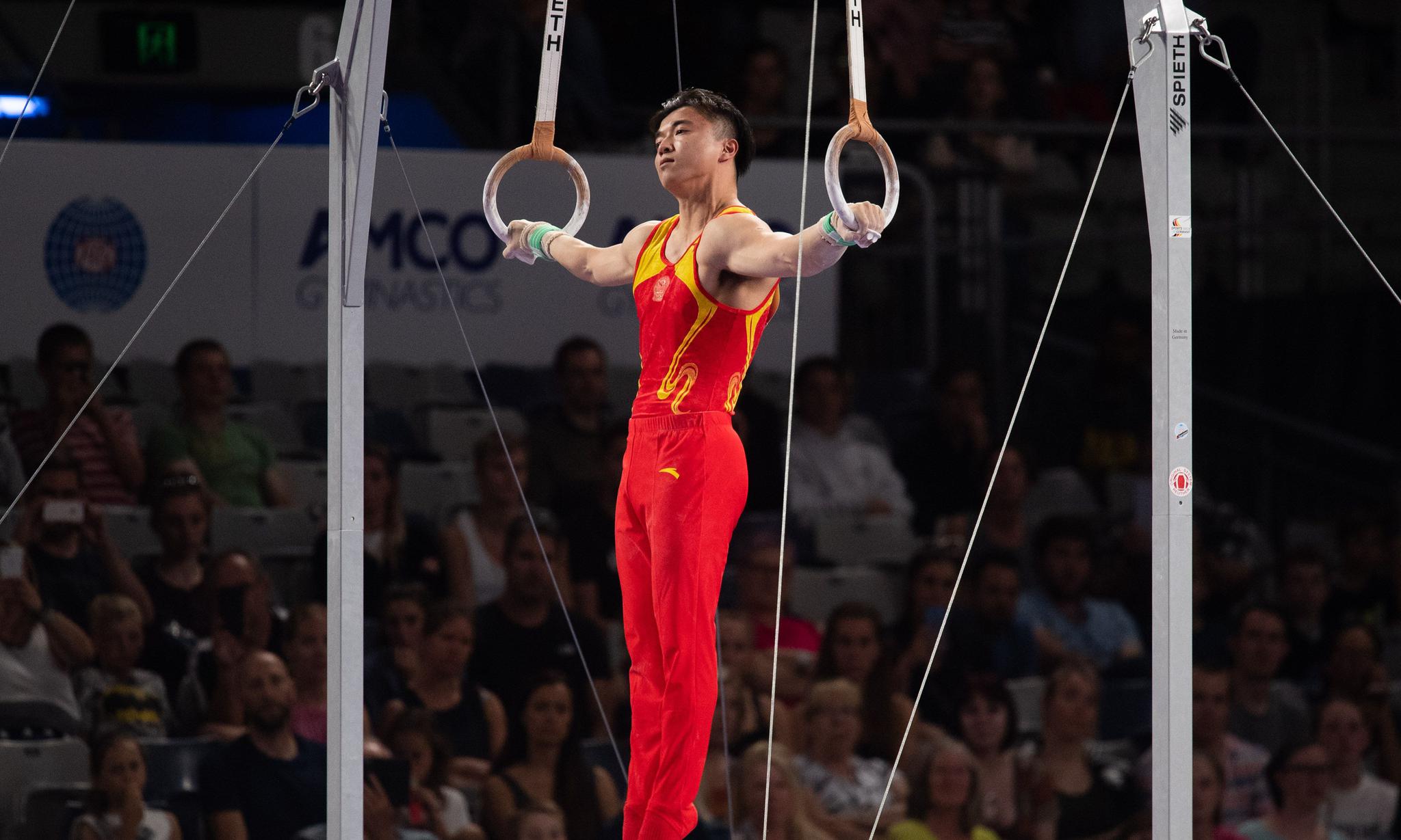 体操--世界杯墨尔本站:中国选手包揽吊环冠亚军