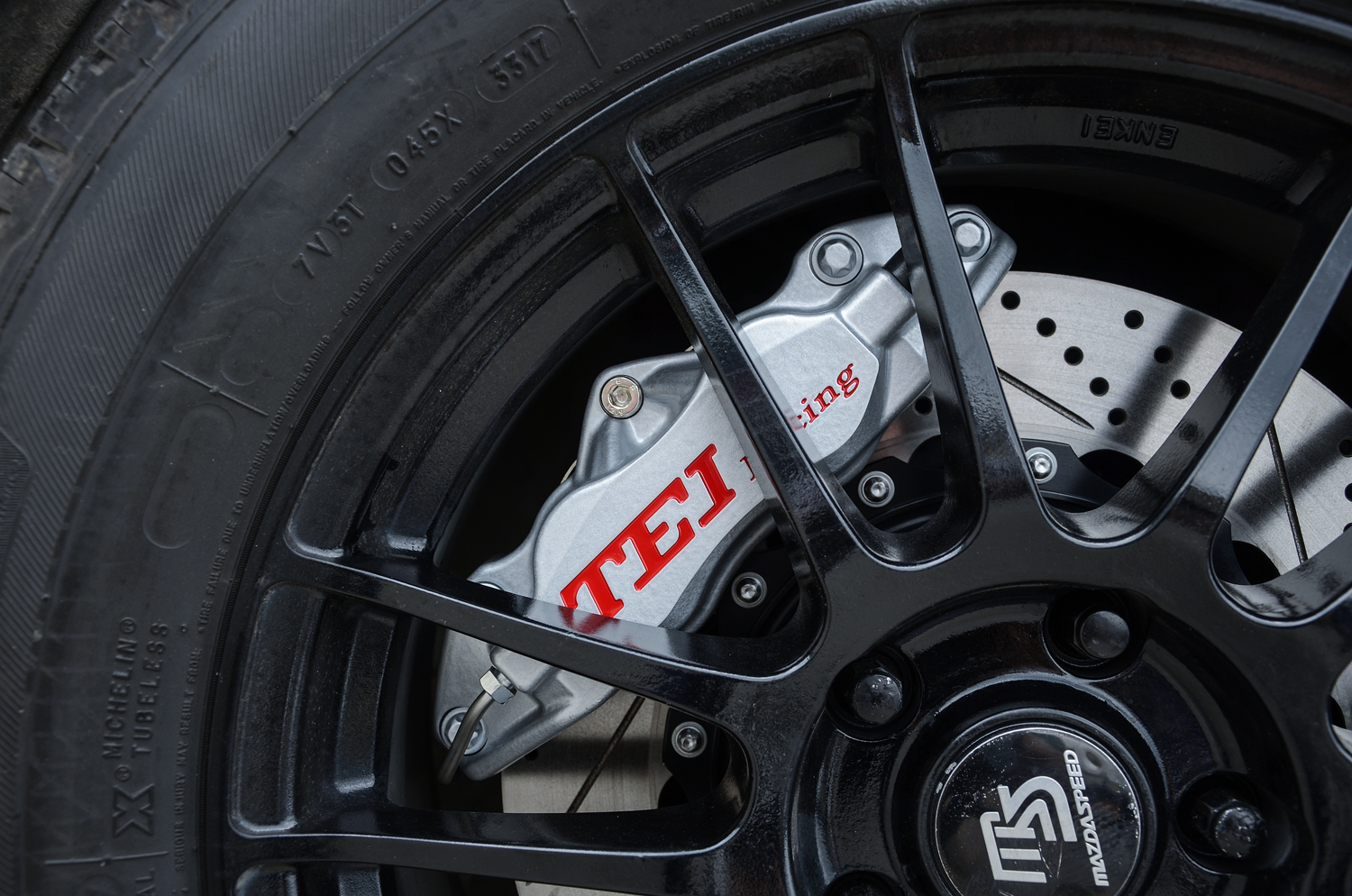 马自达CX-4改装德国TEI Racing刹车套装作业