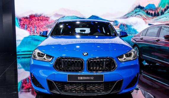 征服一颗年轻不羁的心，一辆创新BMW X2就够了！