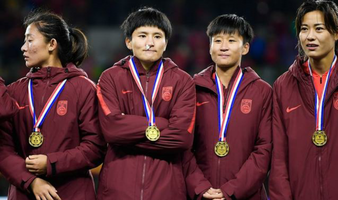 中国女足获得梅州四国赛冠军,恭喜中国女足