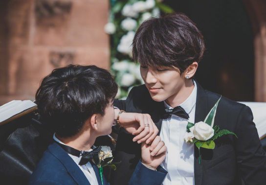 沈氏夫夫婚纱照_沈氏夫夫英国婚纱照