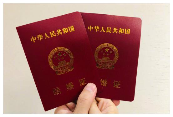 就知道他俩有事赵丽颖冯绍峰宣布两人领证齐晒结婚证