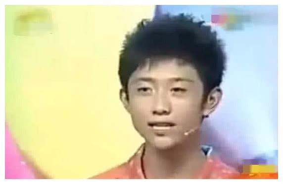 主持人故意叫错张一山的名字,山哥实力回怼嘲