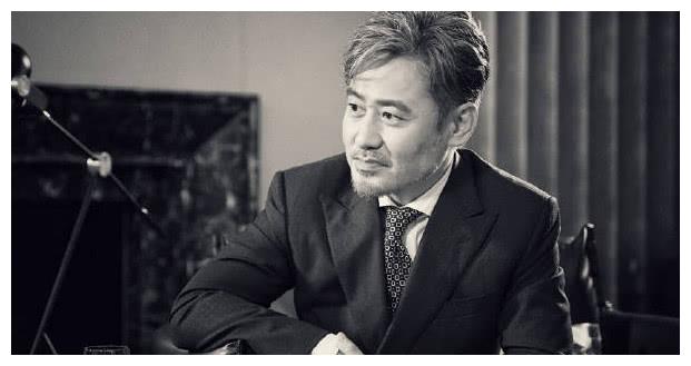 中国青年报点评吴秀波事件:代价之后是否知道