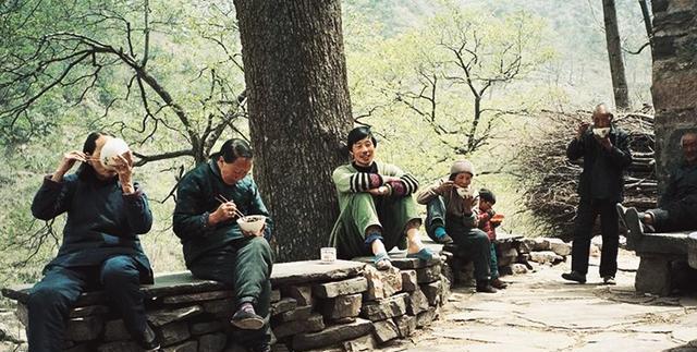 80年代农村老照片:图4让人怀念,图6你一定做过,图9很尴尬