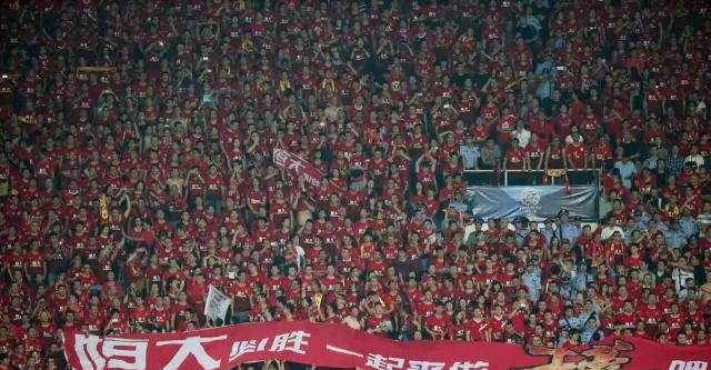 亚冠王者归来!恒大25分钟打蒙对手,国家一队首