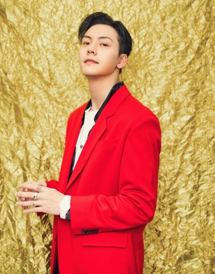 陈伟霆《下一站传奇》中换个发型低调很多 网