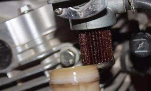 看起来是爱车的行为，但实际上最伤发动机，这3个行为习惯你有吗