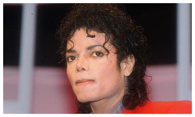 中国最火歌手排名_中国10大女歌手排名,那英没上榜,邓丽君只能排第三