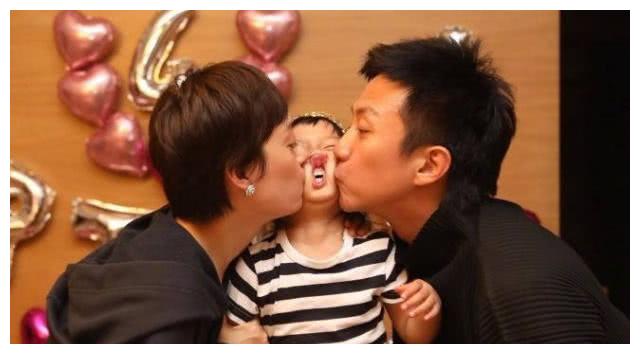 看36岁孙俪“娘娘”素颜近照曝光，网友：超哥，好福气