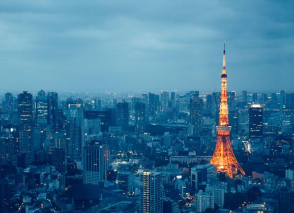 东京塔诞生以前，世界上第一高塔是法国巴黎的艾菲尔铁塔
