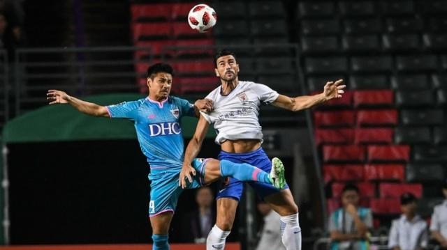 香港贺岁杯决赛崔鹏补时被罚下,鲁能3比1胜鸟