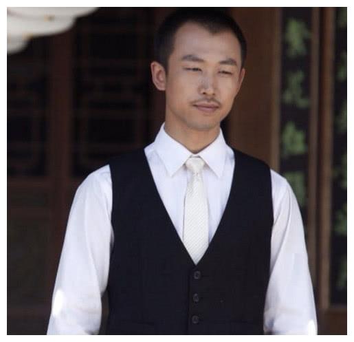 赵本山的助理,除了赵钢、张家豪、于震宇,