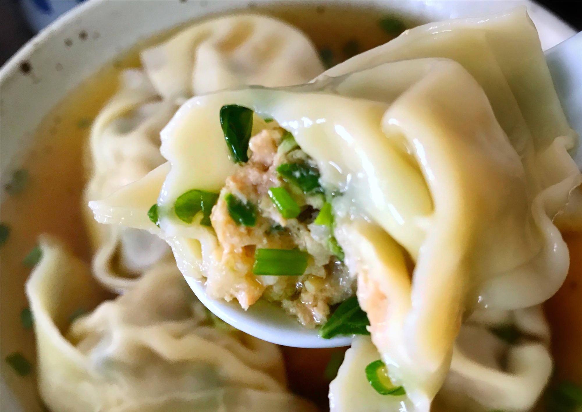 就爱用这馅包馄饨,汤鲜肉嫩,每次2斤馄饨不够吃|馄饨|馄饨皮|小白菜