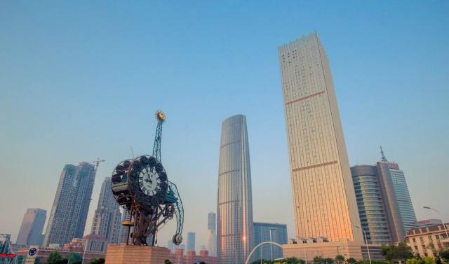 中国GDP十强城市,北京上海领跑3万亿,苏州依