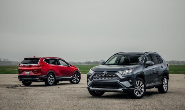 想买辆SUV，CRV和RAV 4该如果选择呢？